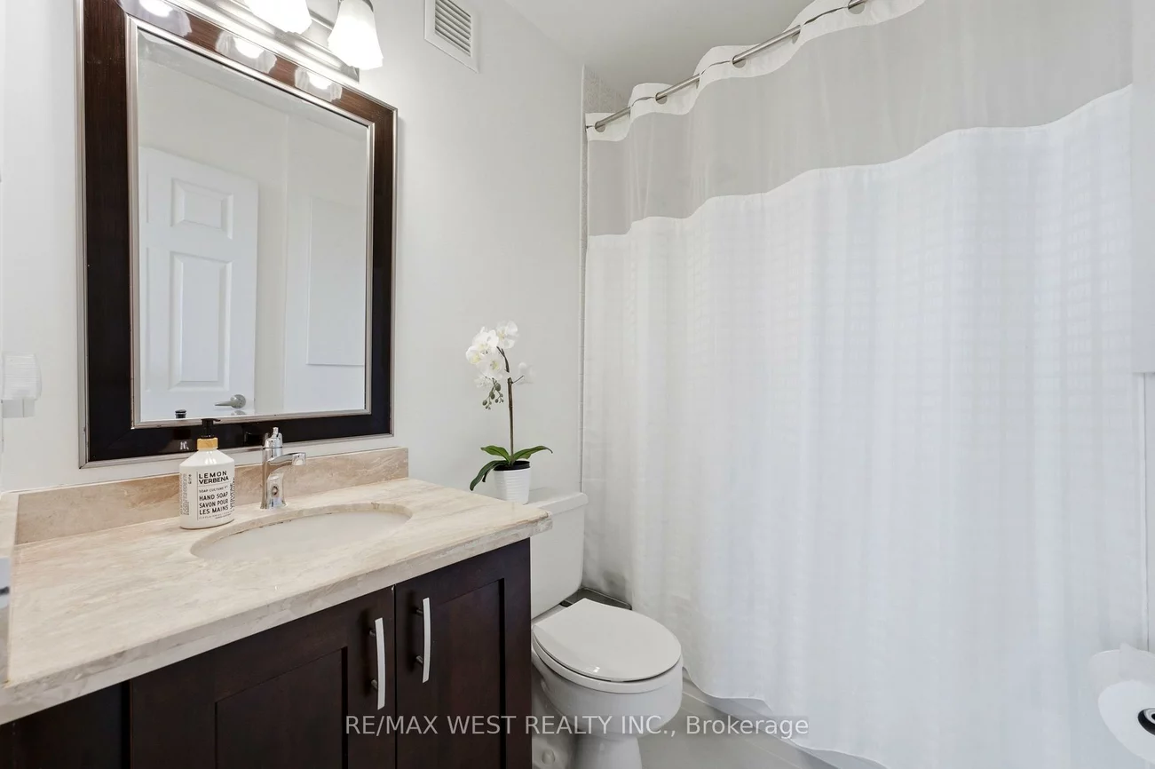 1300, Bloor, Applewood, Mississauga