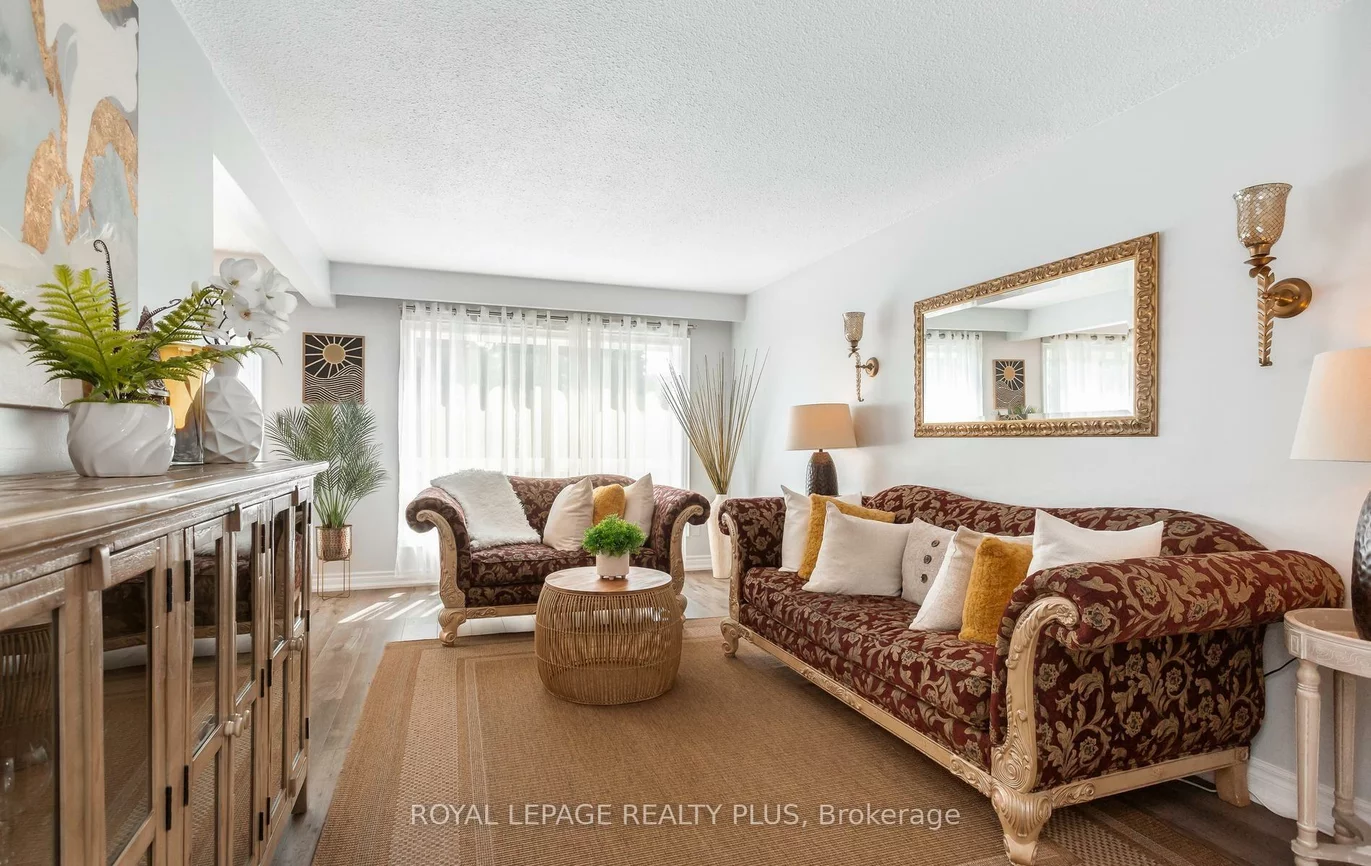 2380, Bromsgrove, Clarkson, Mississauga