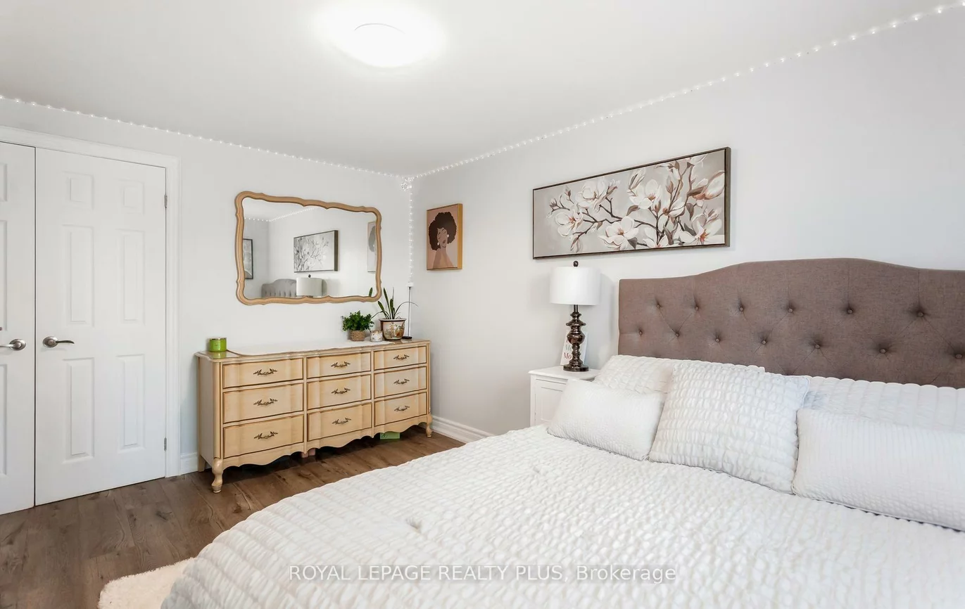 2380, Bromsgrove, Clarkson, Mississauga