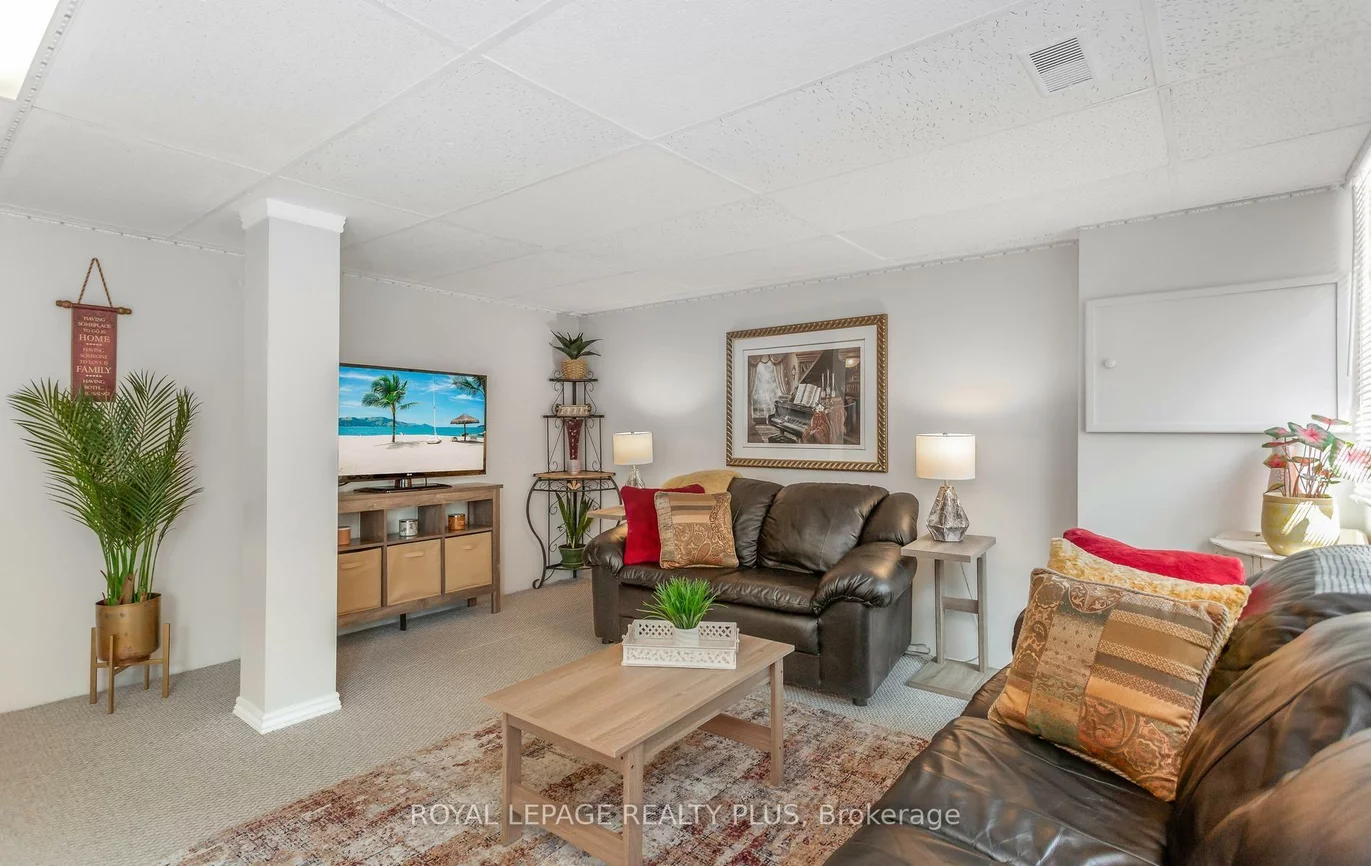 2380, Bromsgrove, Clarkson, Mississauga