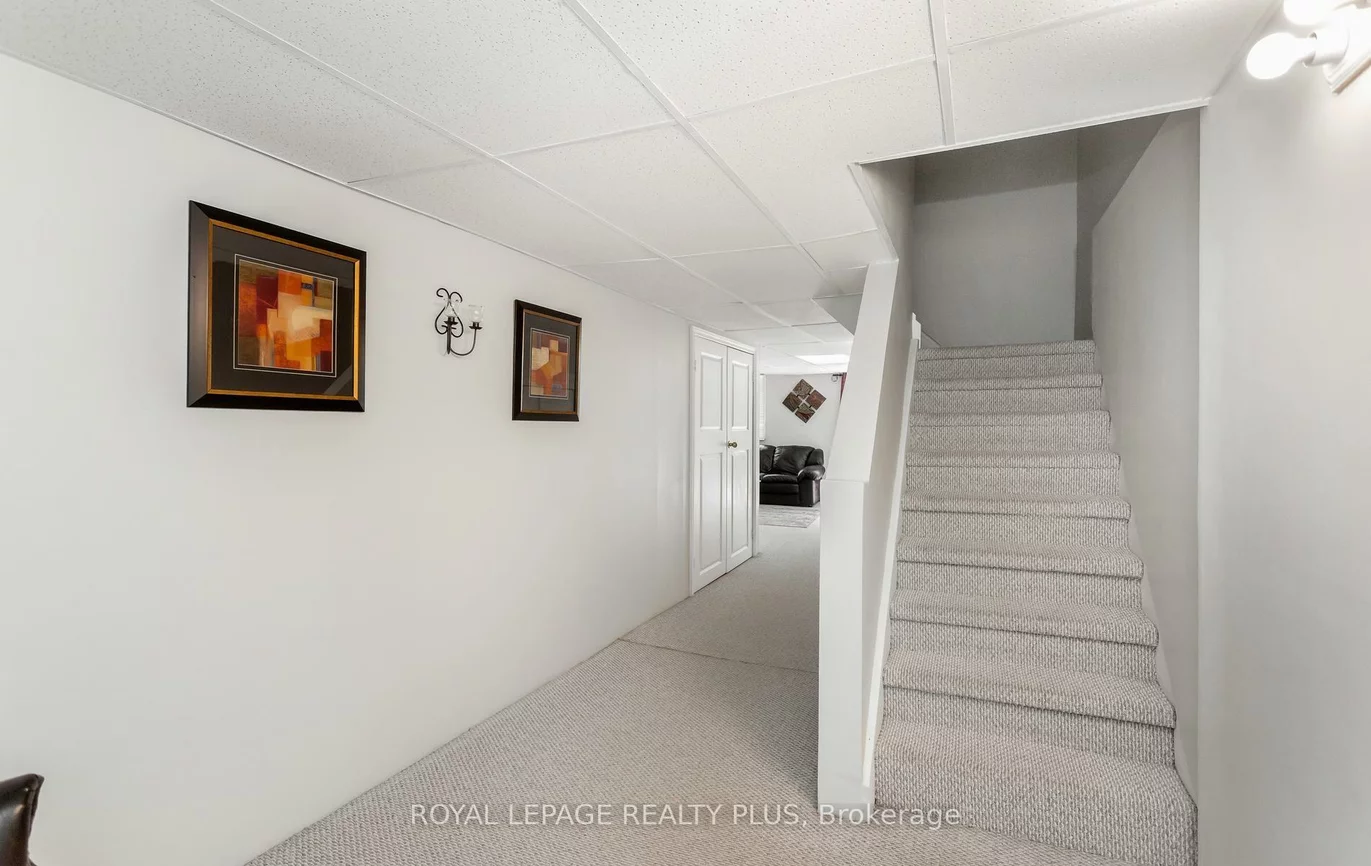 2380, Bromsgrove, Clarkson, Mississauga