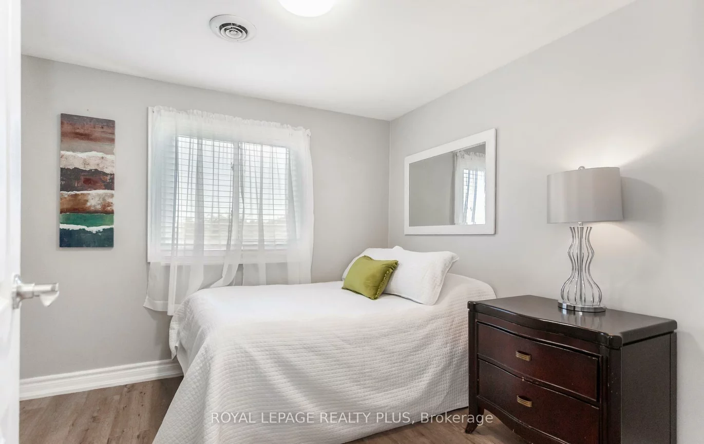 2380, Bromsgrove, Clarkson, Mississauga