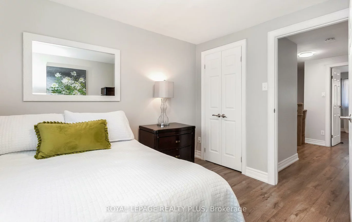 2380, Bromsgrove, Clarkson, Mississauga