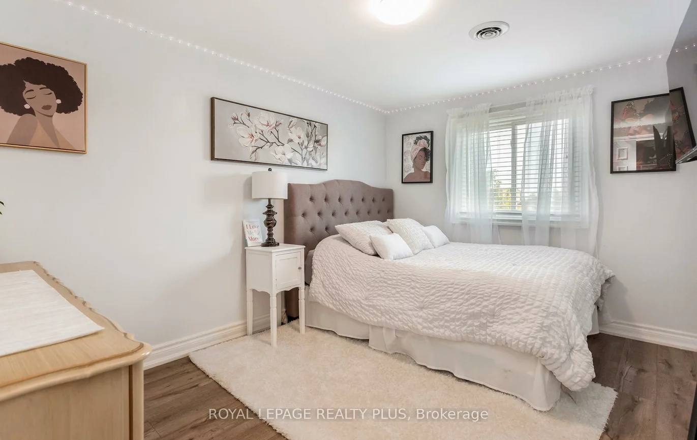 2380, Bromsgrove, Clarkson, Mississauga