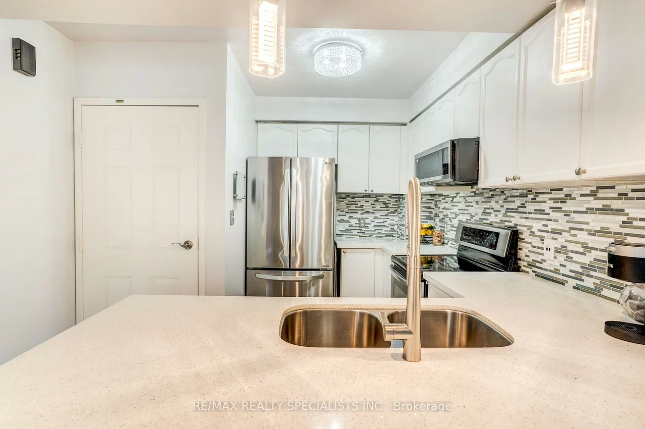 615, Shoreline, Cooksville, Mississauga