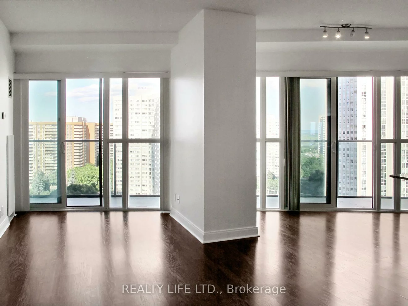 60, Absolute, City Centre, Mississauga