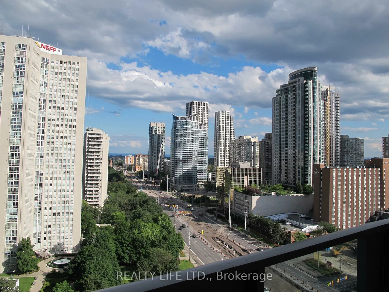 60, Absolute, City Centre, Mississauga