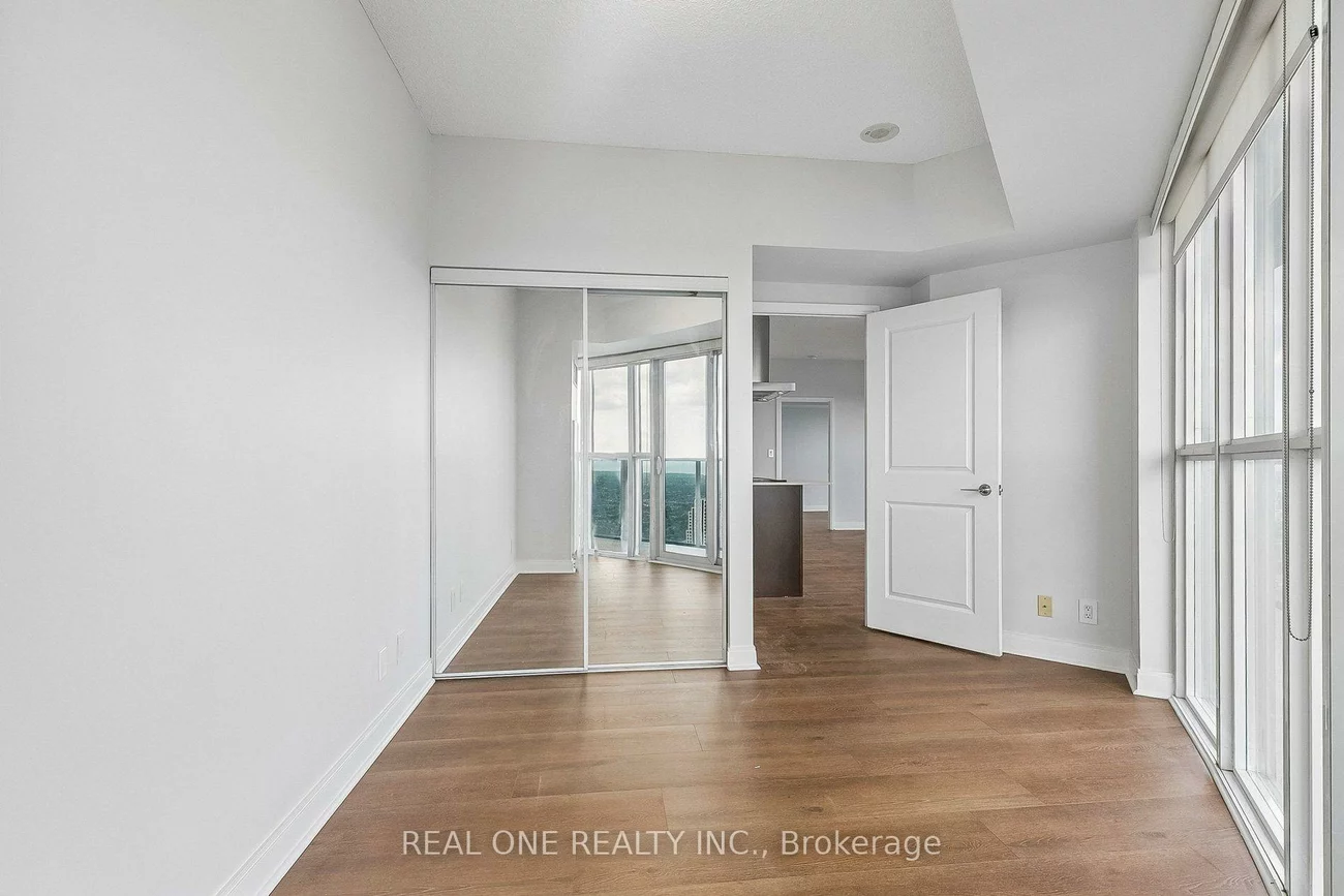 60, Absolute, City Centre, Mississauga