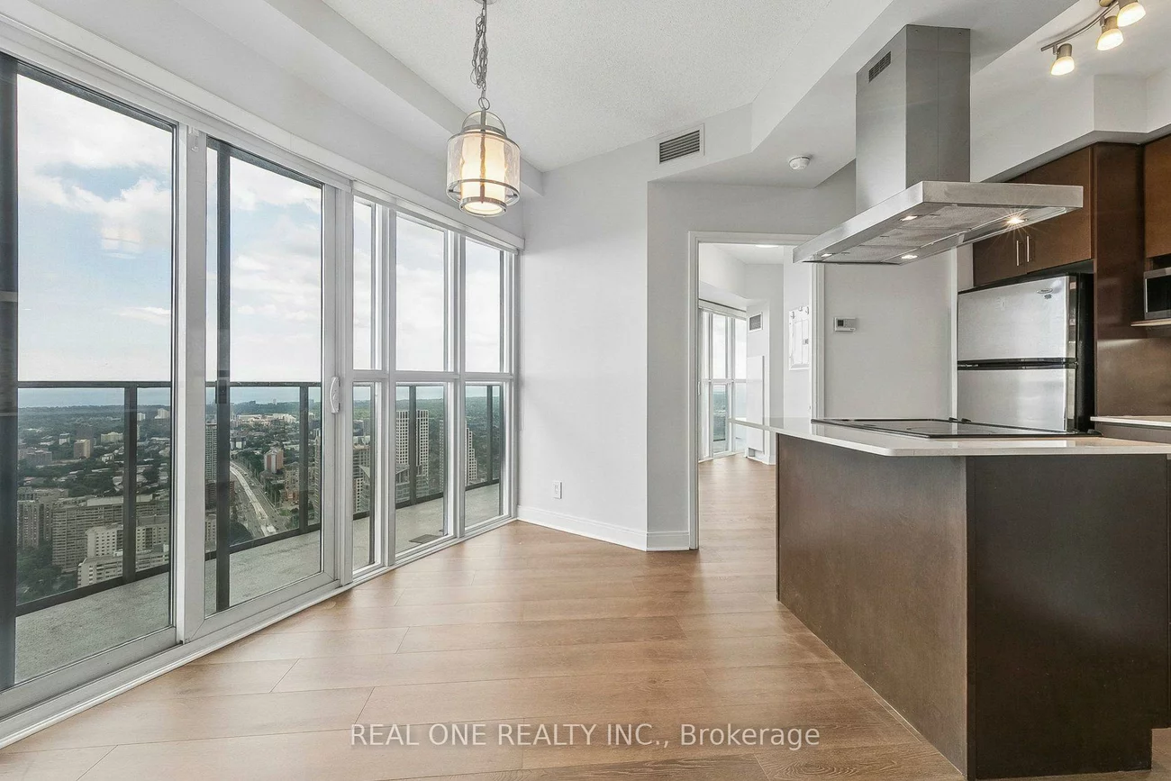 60, Absolute, City Centre, Mississauga