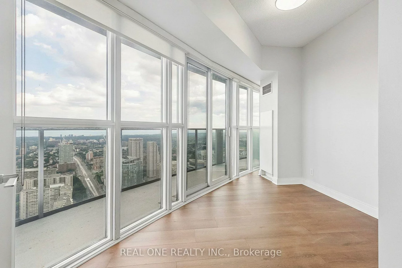 60, Absolute, City Centre, Mississauga