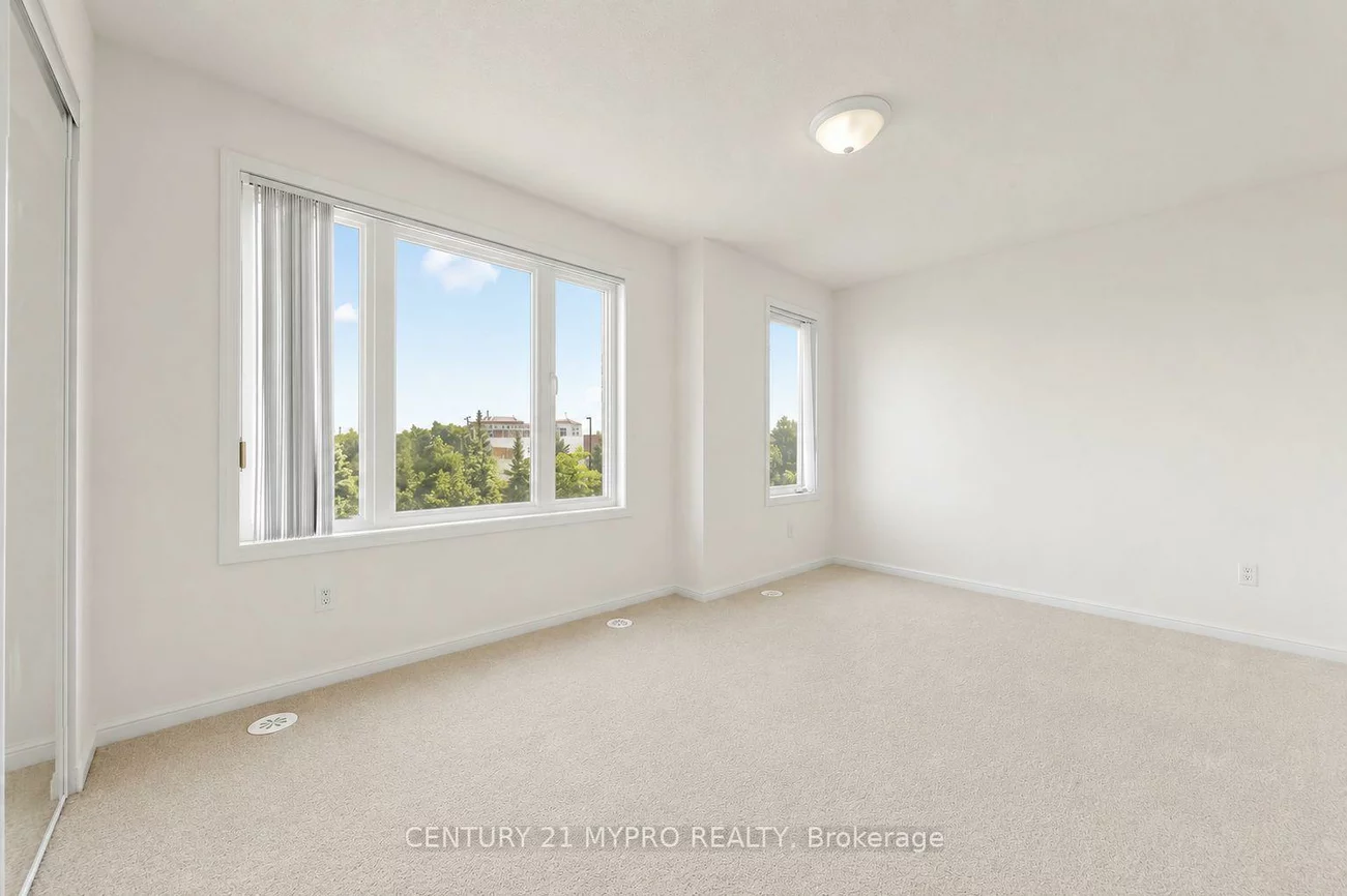 2895, Hazelton, Central Erin Mills, Mississauga