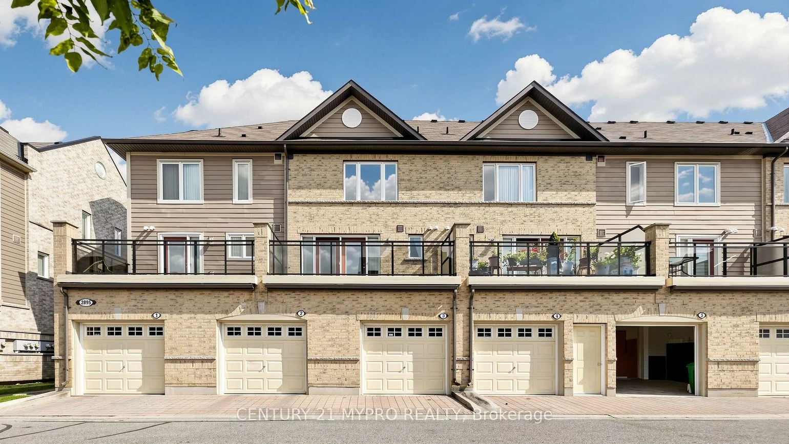 2895, Hazelton, Central Erin Mills, Mississauga