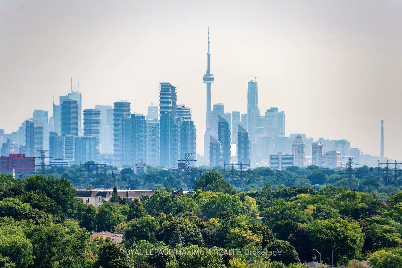 50, Elm, Mississauga Valleys, Mississauga