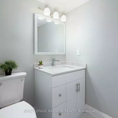 50, Elm, Mississauga Valleys, Mississauga