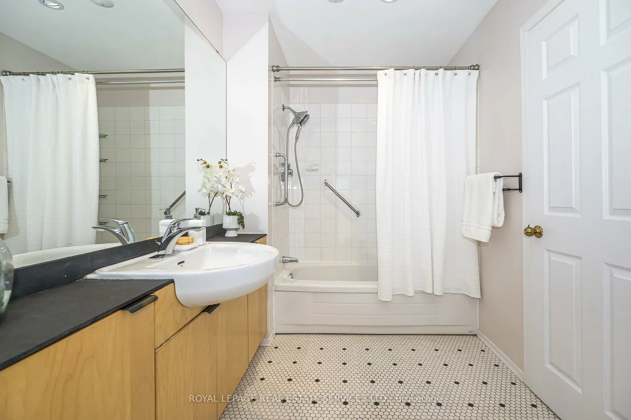336, Queen, Streetsville, Mississauga