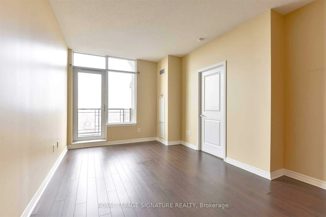 385, Prince Of Wales, City Centre, Mississauga