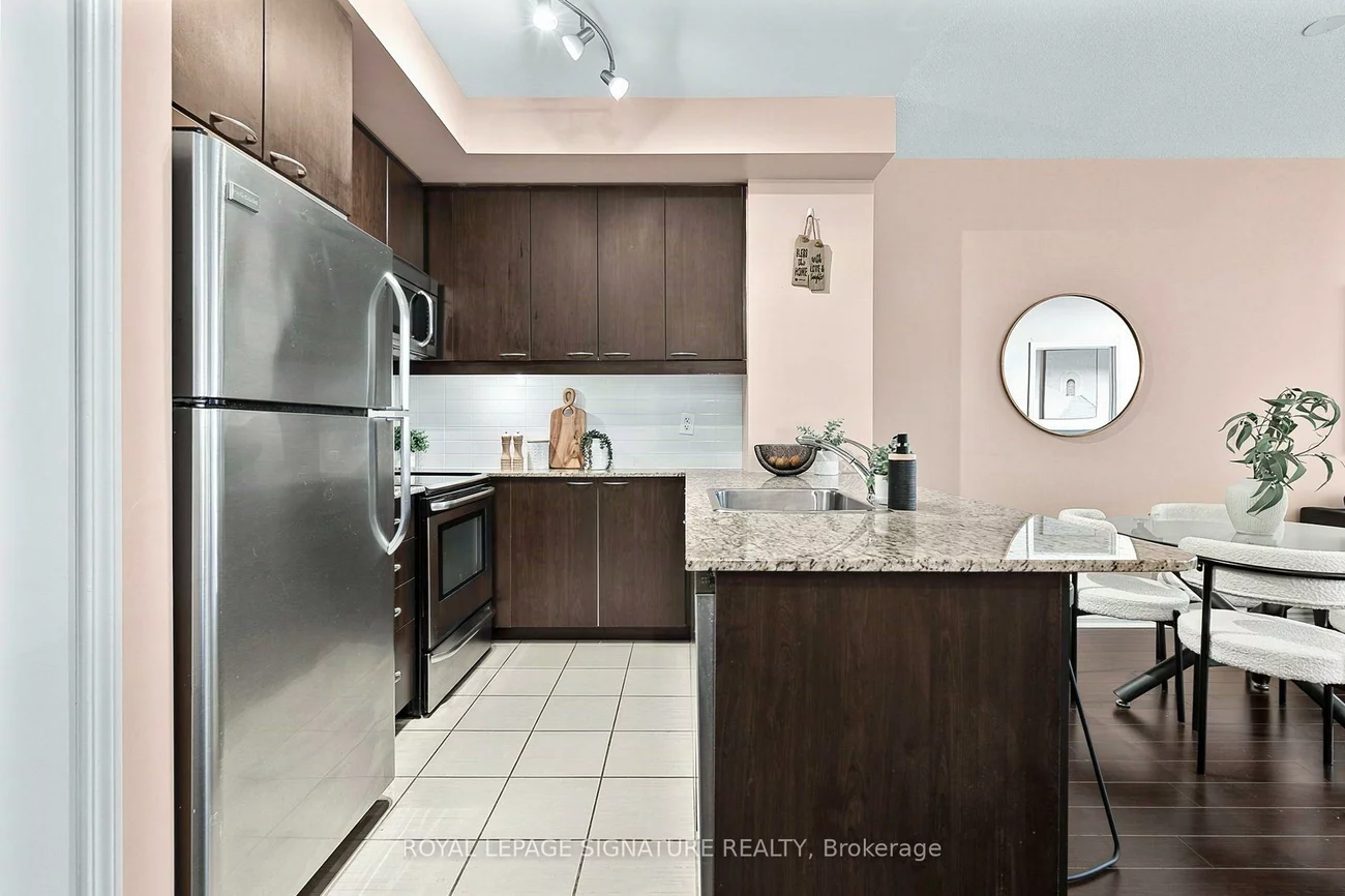 385, Prince Of Wales, City Centre, Mississauga