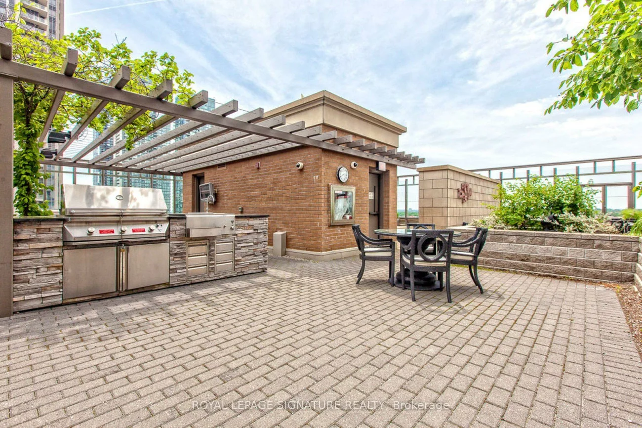 385, Prince Of Wales, City Centre, Mississauga