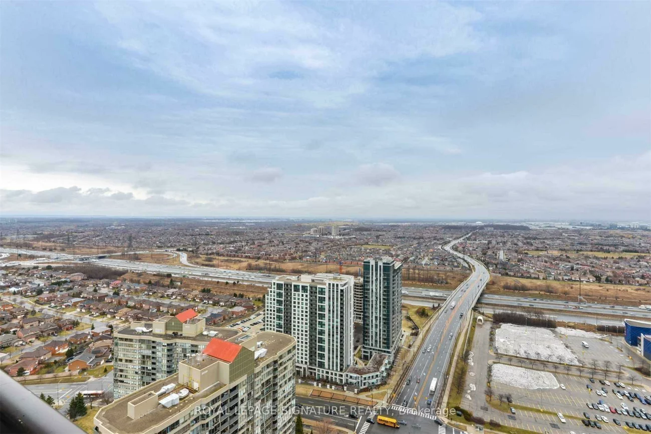385, Prince Of Wales, City Centre, Mississauga