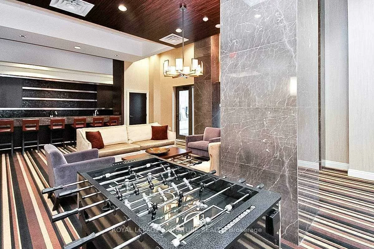 385, Prince Of Wales, City Centre, Mississauga