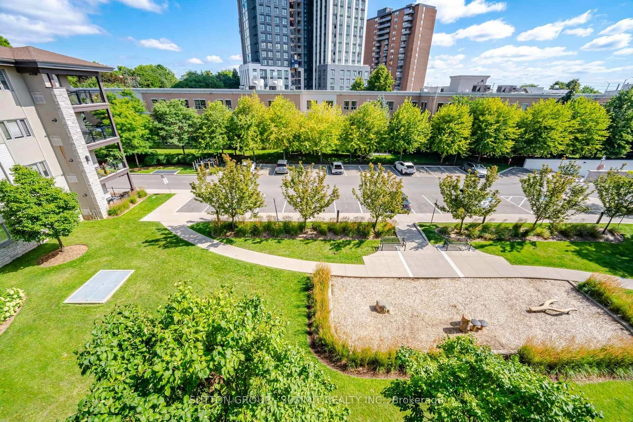 570, Lolita, Mississauga Valleys, Mississauga
