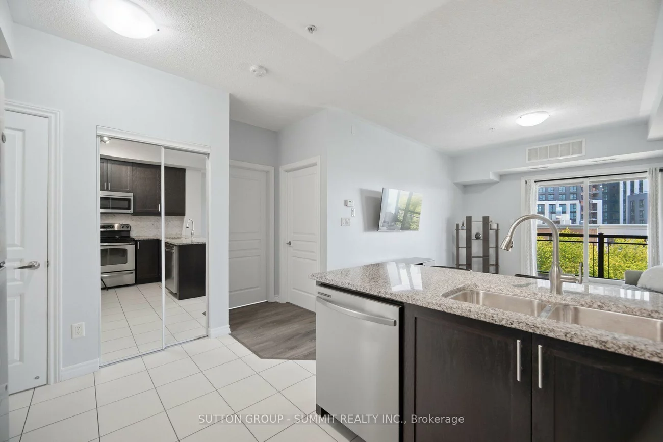 570, Lolita, Mississauga Valleys, Mississauga