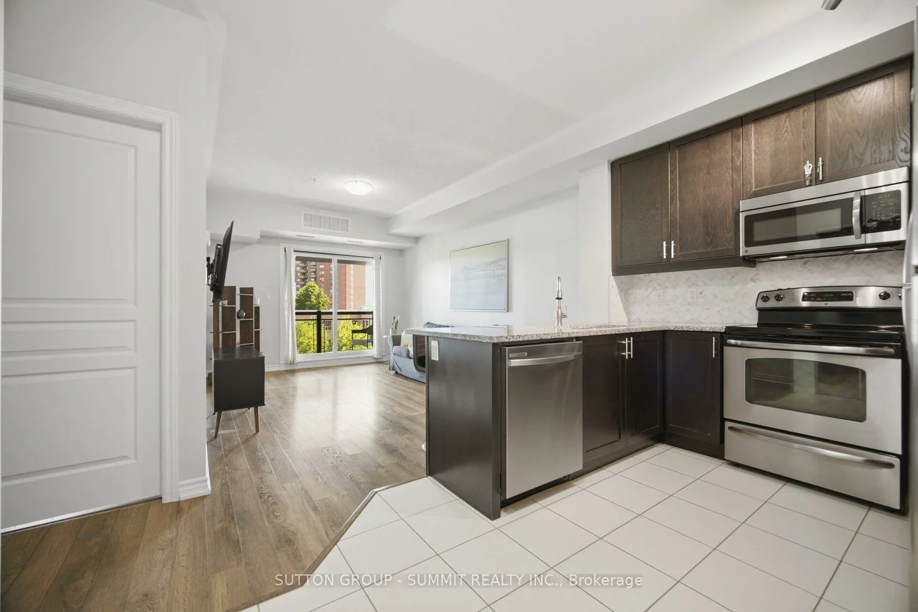 570, Lolita, Mississauga Valleys, Mississauga