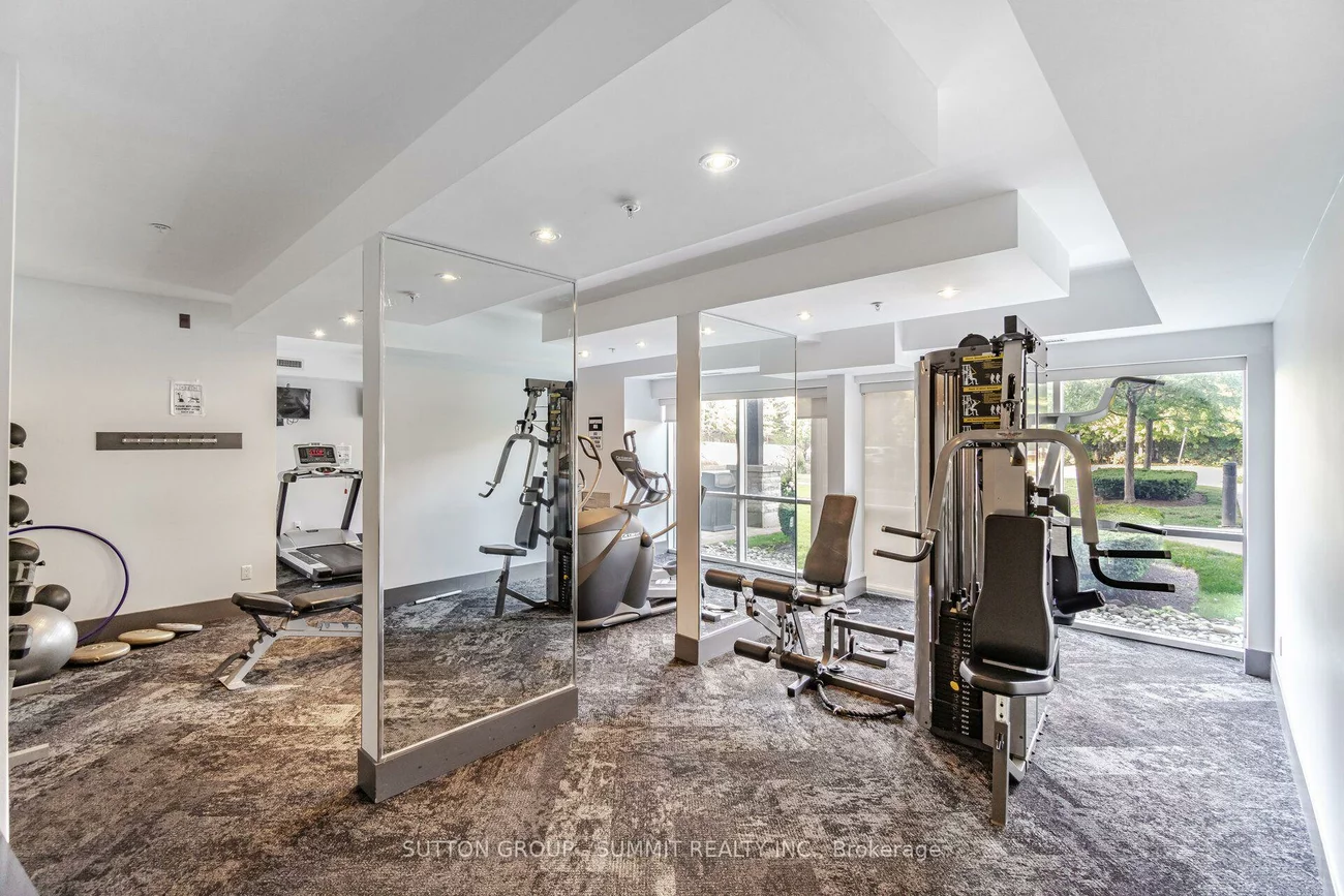 570, Lolita, Mississauga Valleys, Mississauga