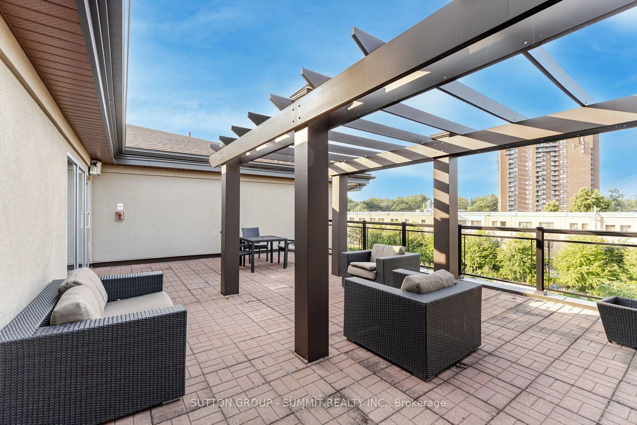 570, Lolita, Mississauga Valleys, Mississauga