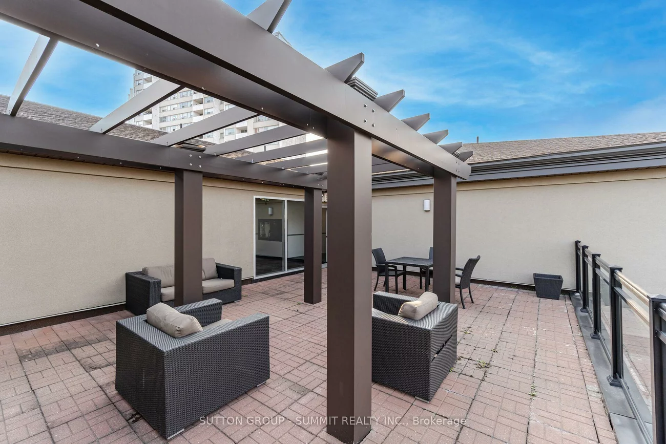 570, Lolita, Mississauga Valleys, Mississauga
