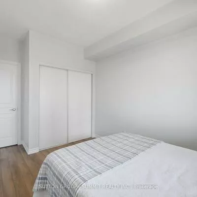 570, Lolita, Mississauga Valleys, Mississauga