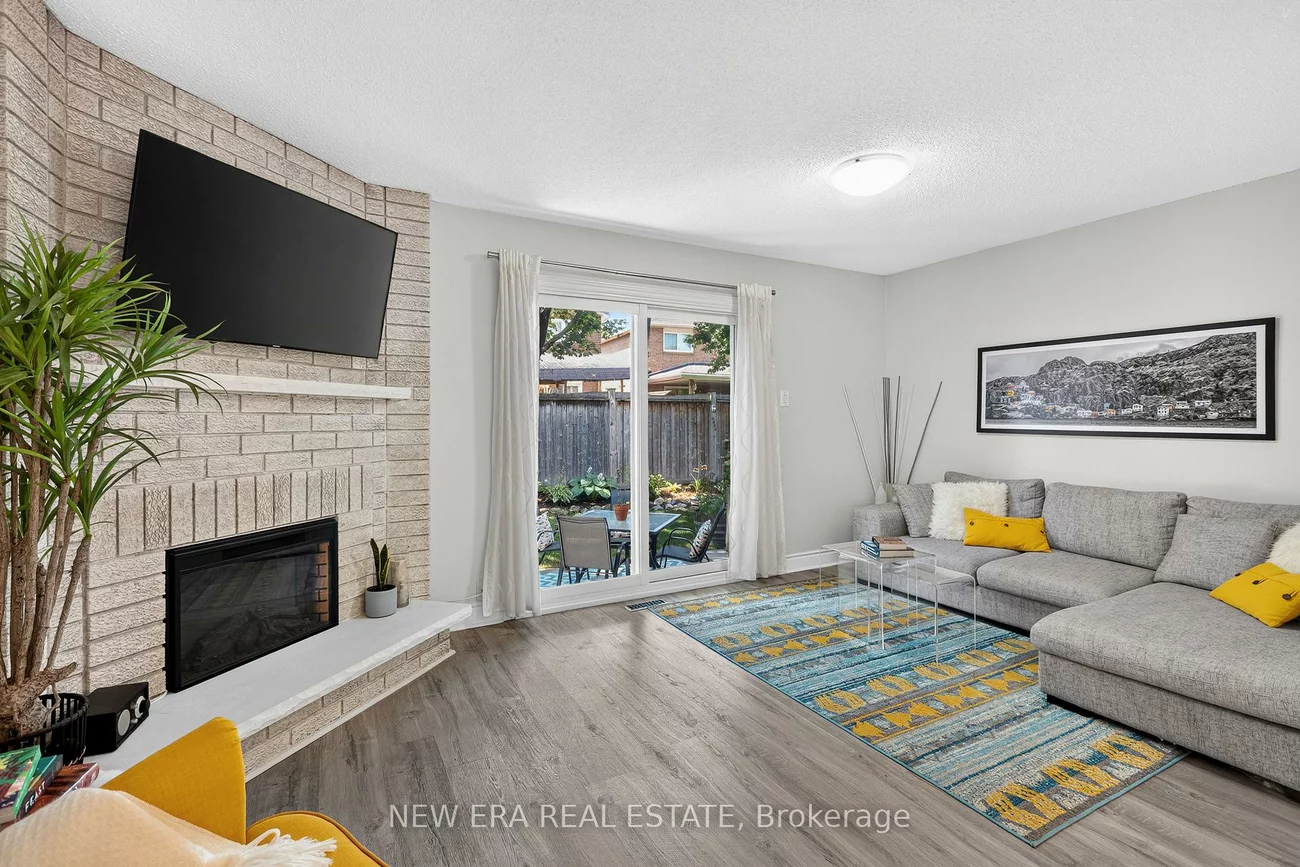 5020, Delaware, Hurontario, Mississauga