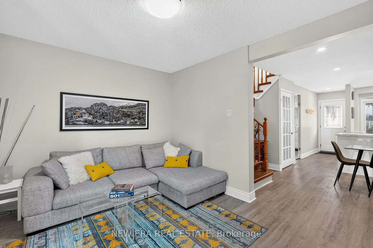 5020, Delaware, Hurontario, Mississauga