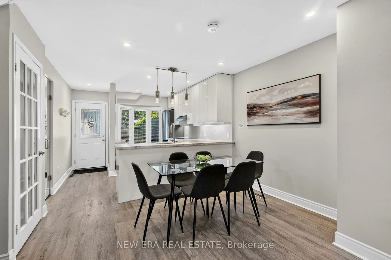 5020, Delaware, Hurontario, Mississauga