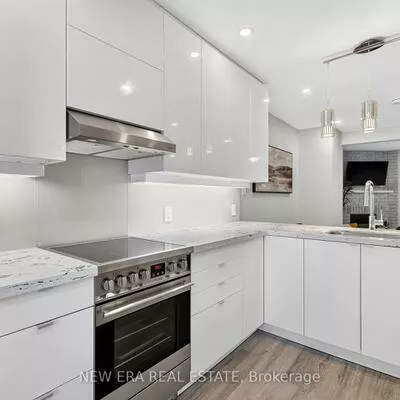 5020, Delaware, Hurontario, Mississauga