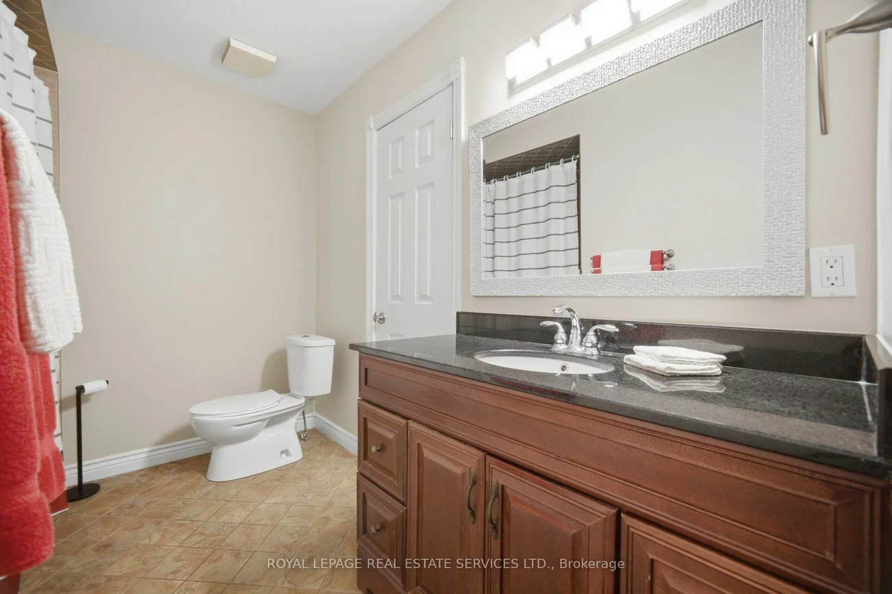 750, Burnhamthorpe, Applewood, Mississauga