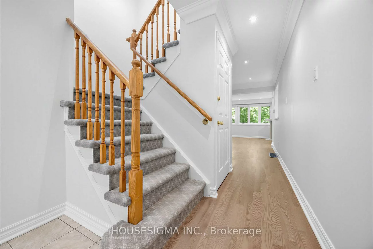 2199, Burnhamthorpe, Erin Mills, Mississauga