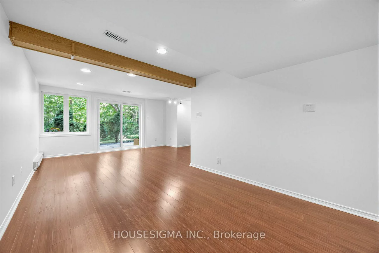 2199, Burnhamthorpe, Erin Mills, Mississauga