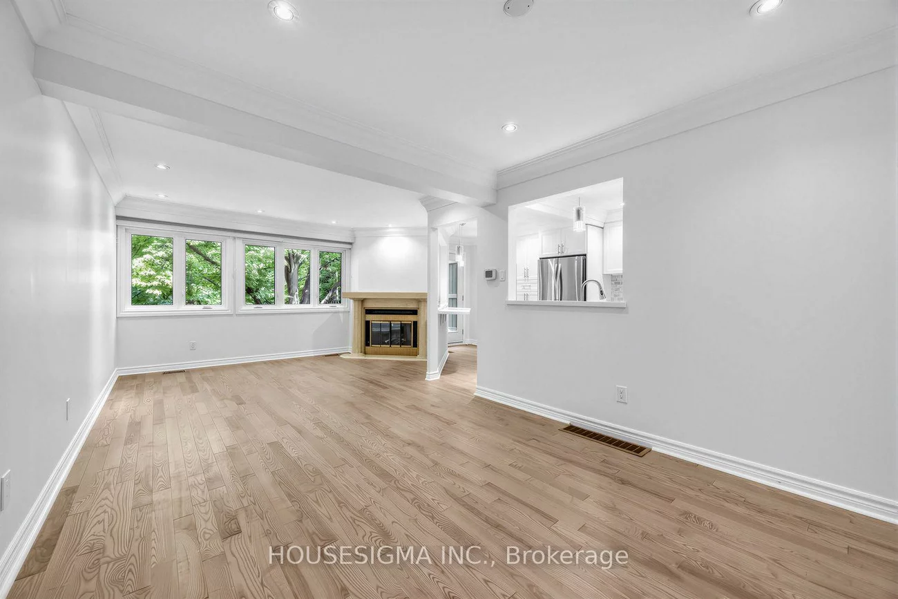 2199, Burnhamthorpe, Erin Mills, Mississauga