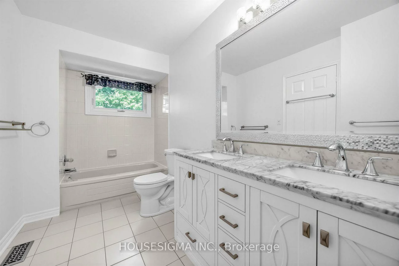 2199, Burnhamthorpe, Erin Mills, Mississauga
