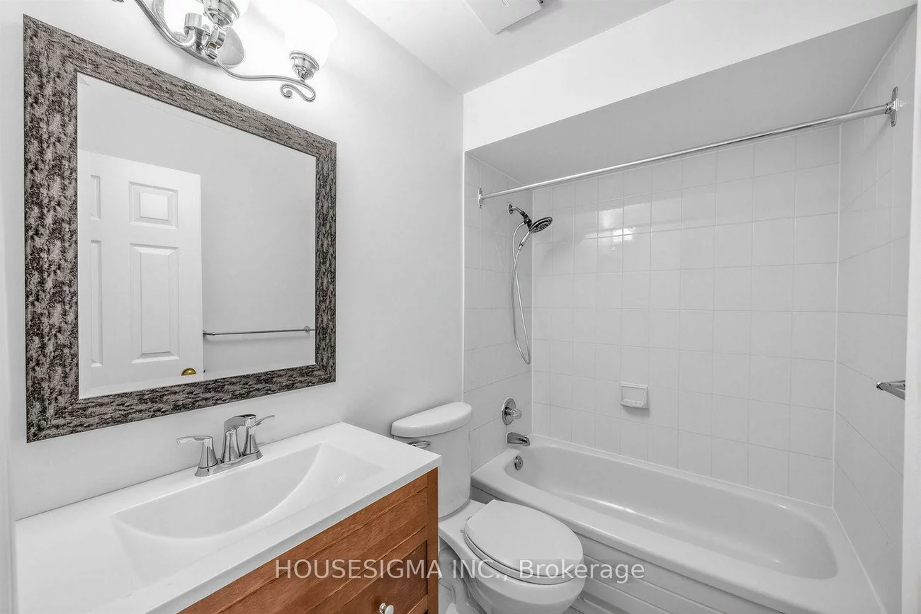 2199, Burnhamthorpe, Erin Mills, Mississauga