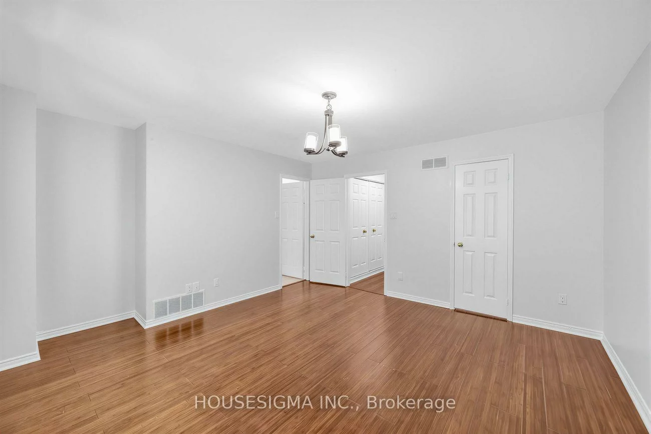 2199, Burnhamthorpe, Erin Mills, Mississauga