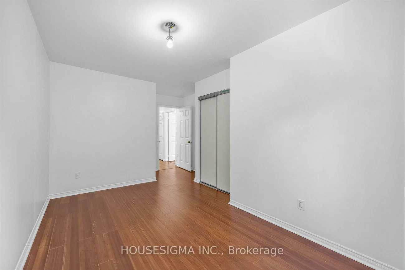 2199, Burnhamthorpe, Erin Mills, Mississauga