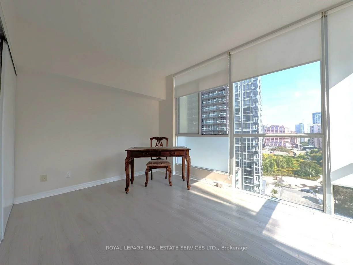 225, Webb, City Centre, Mississauga