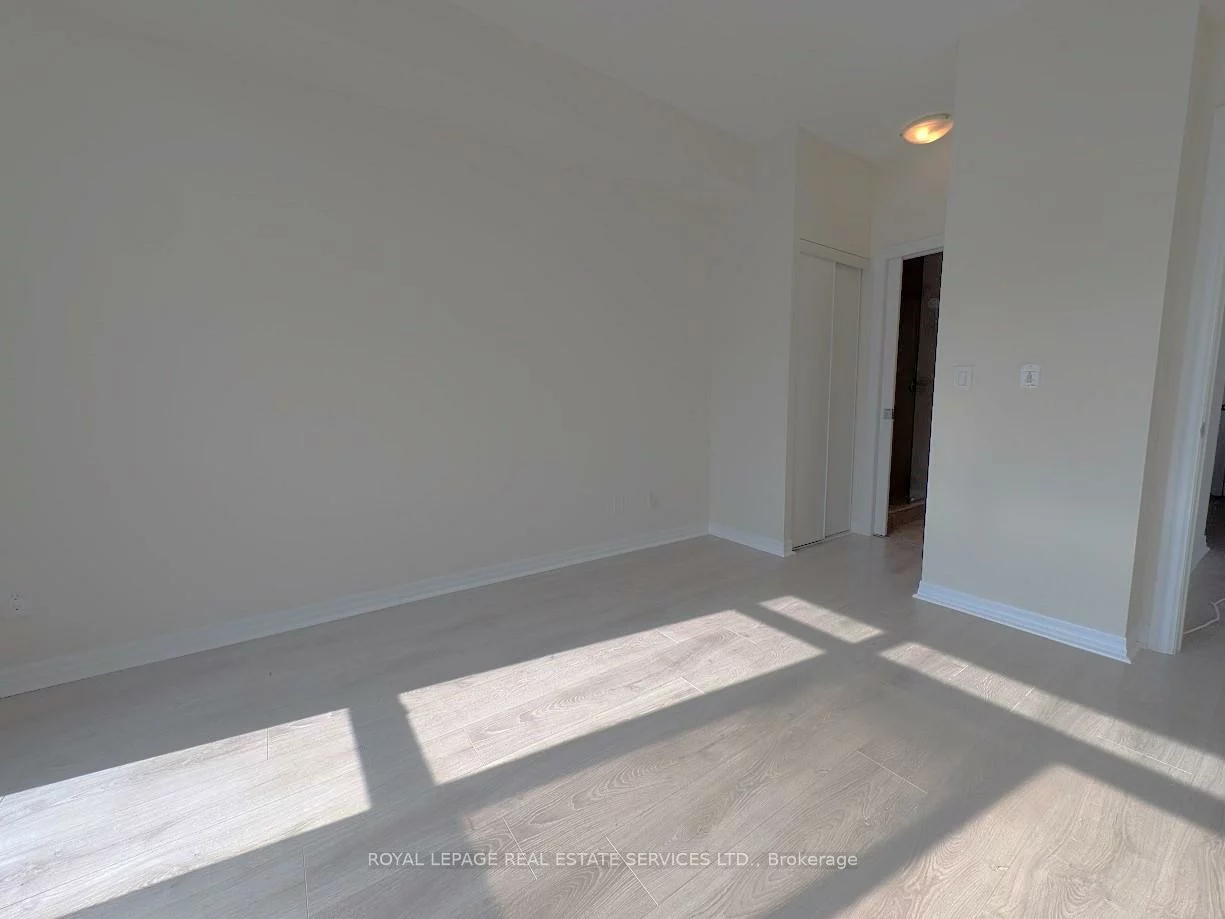 225, Webb, City Centre, Mississauga