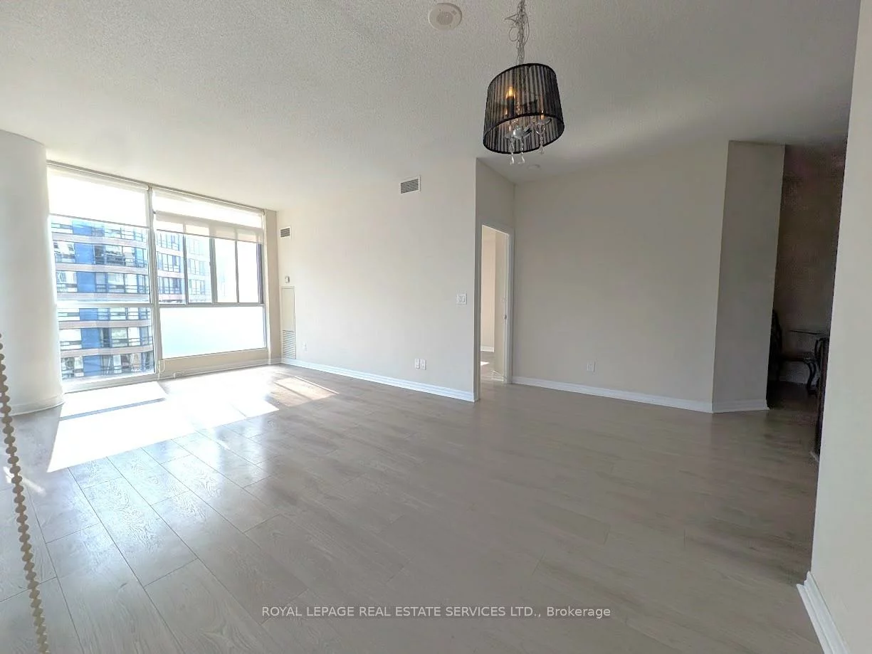 225, Webb, City Centre, Mississauga