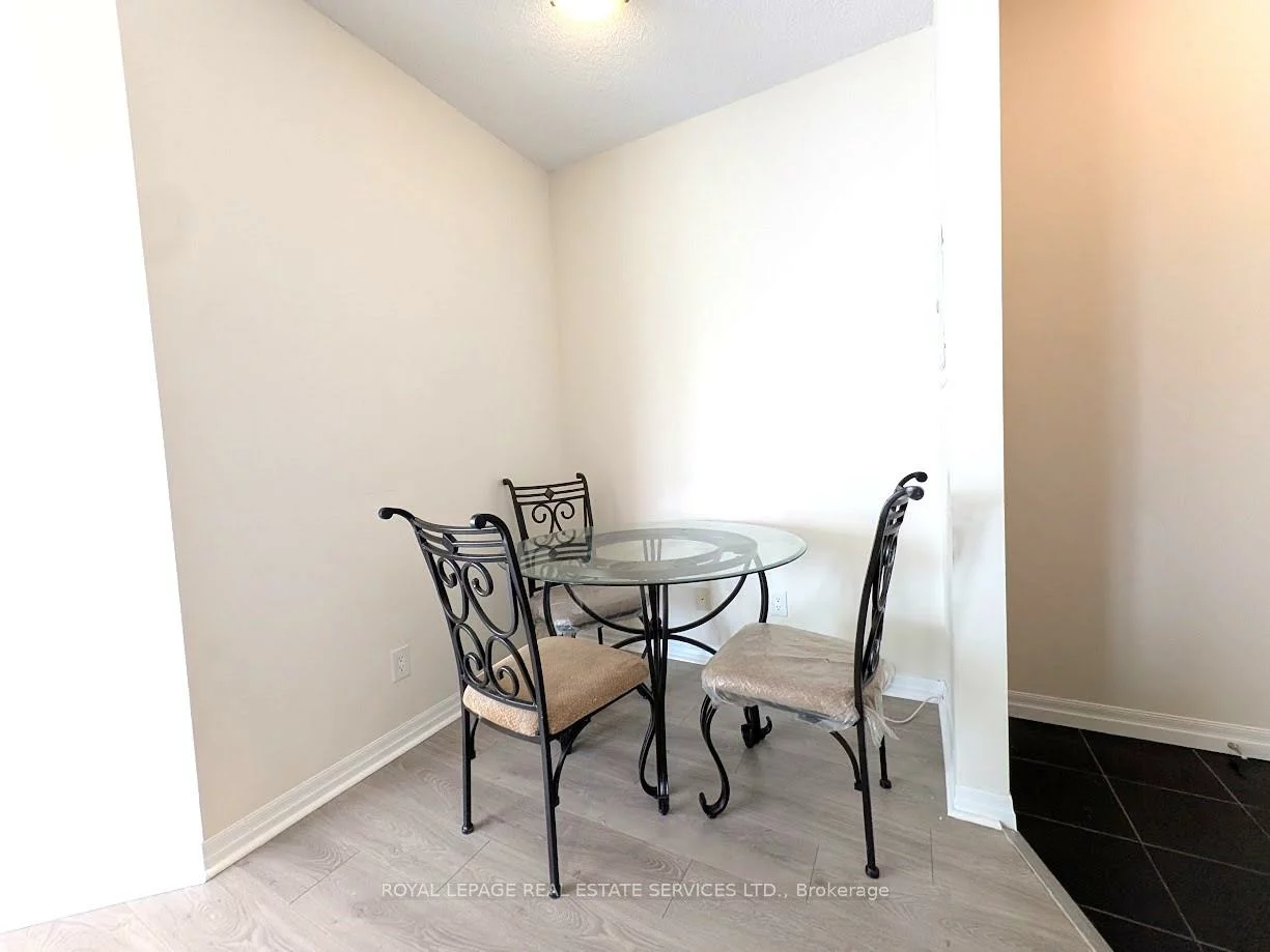 225, Webb, City Centre, Mississauga