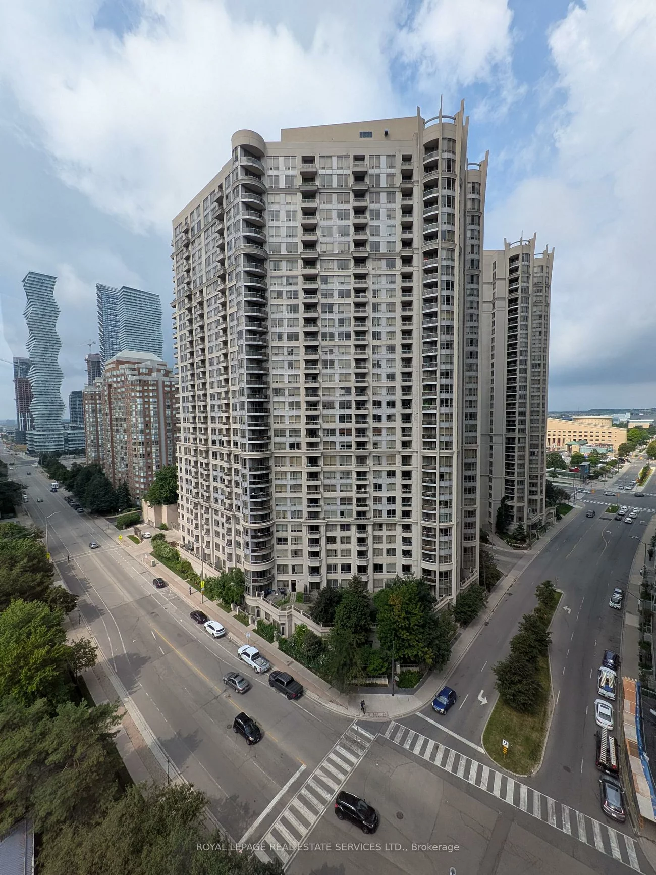 225, Webb, City Centre, Mississauga