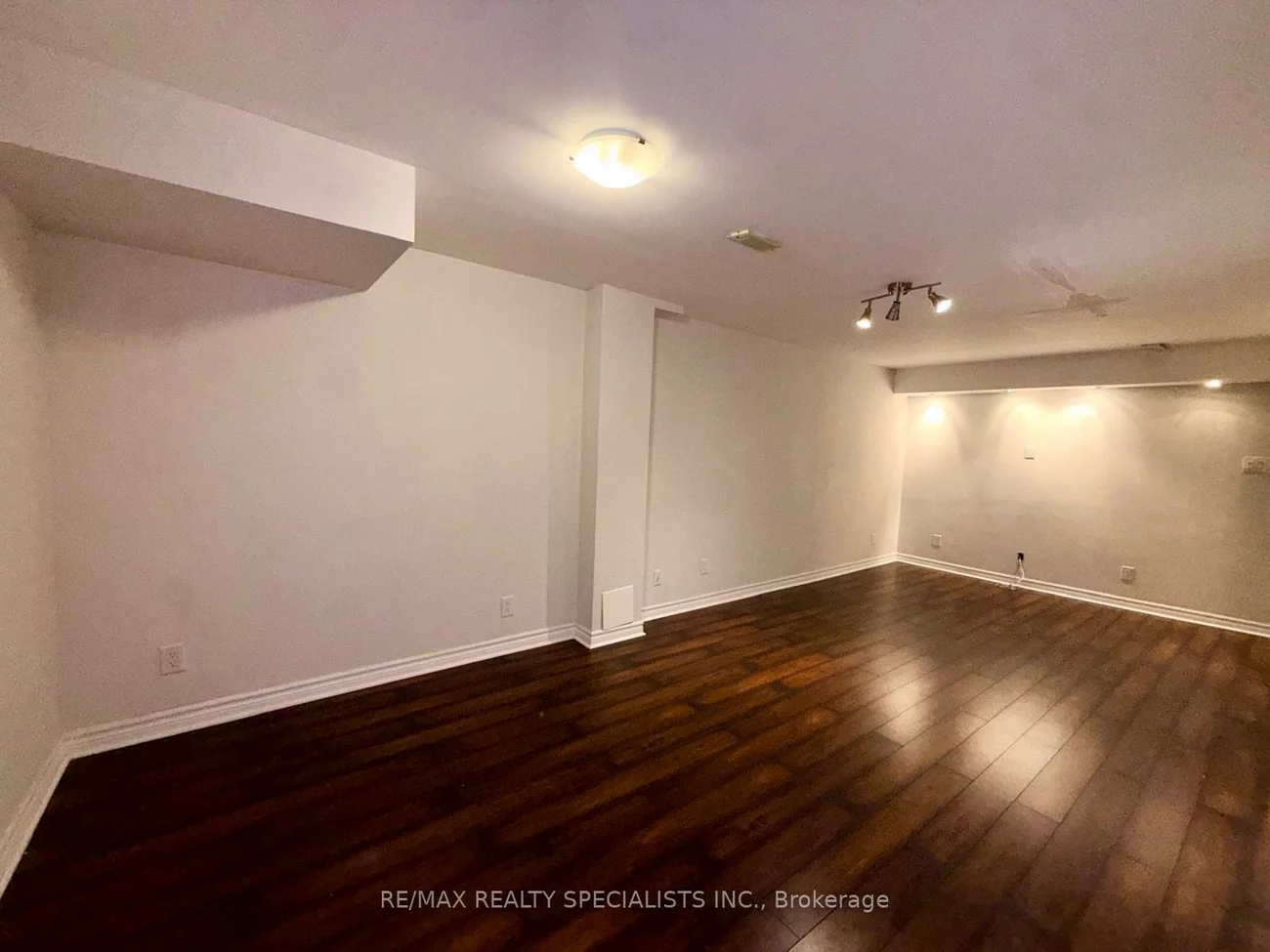 525, NOVO STAR, Meadowvale Village, Mississauga