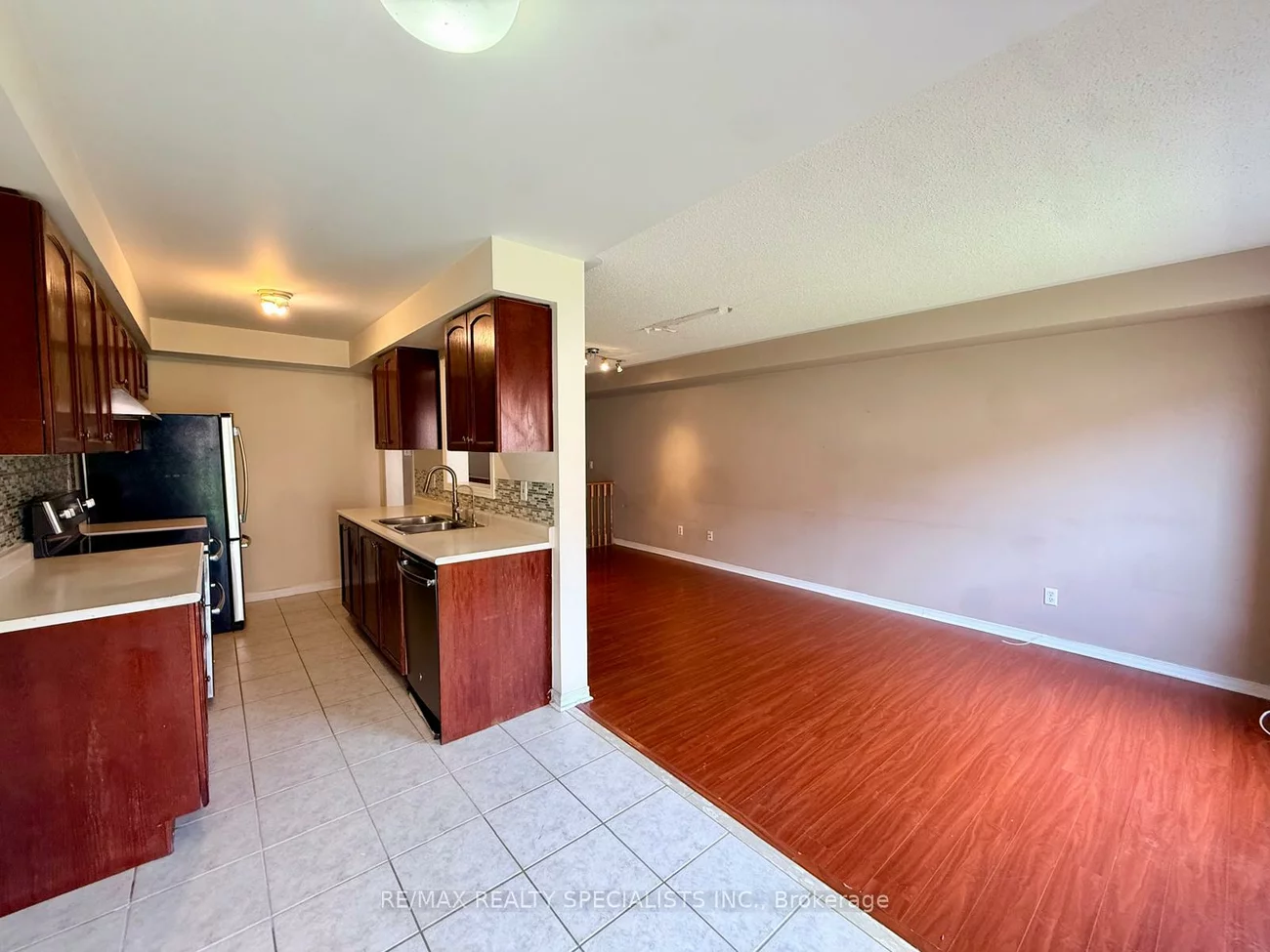 525, NOVO STAR, Meadowvale Village, Mississauga